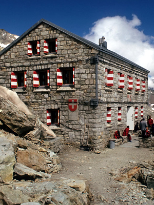 From Hut to Hut-Hiking Guide Zermatt